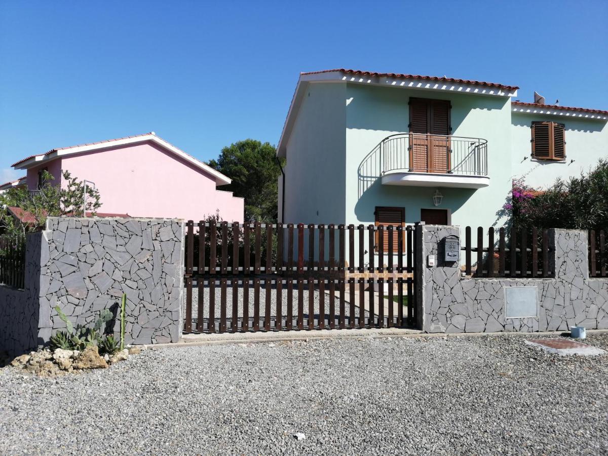ポルト・ピノ Casa Lorleoヴィラ エクステリア 写真
